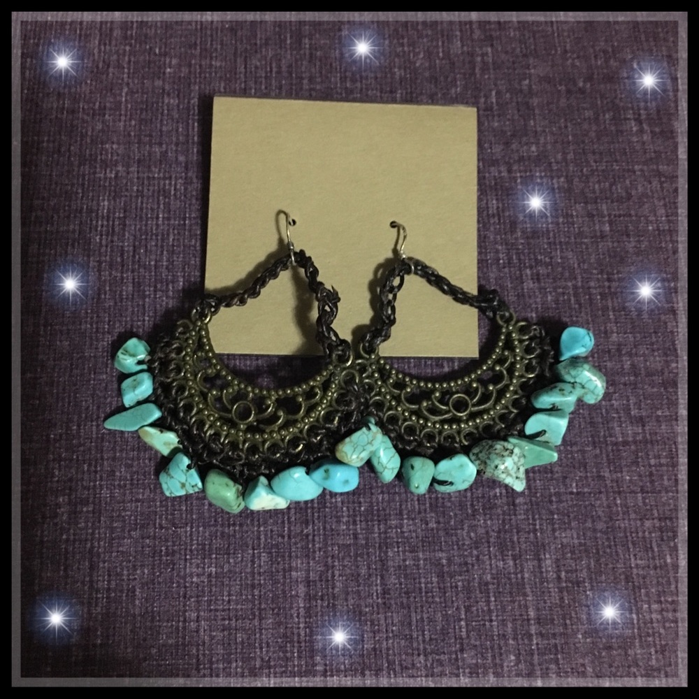 NEW Turquoise stone chandelier earrings 💕‼️